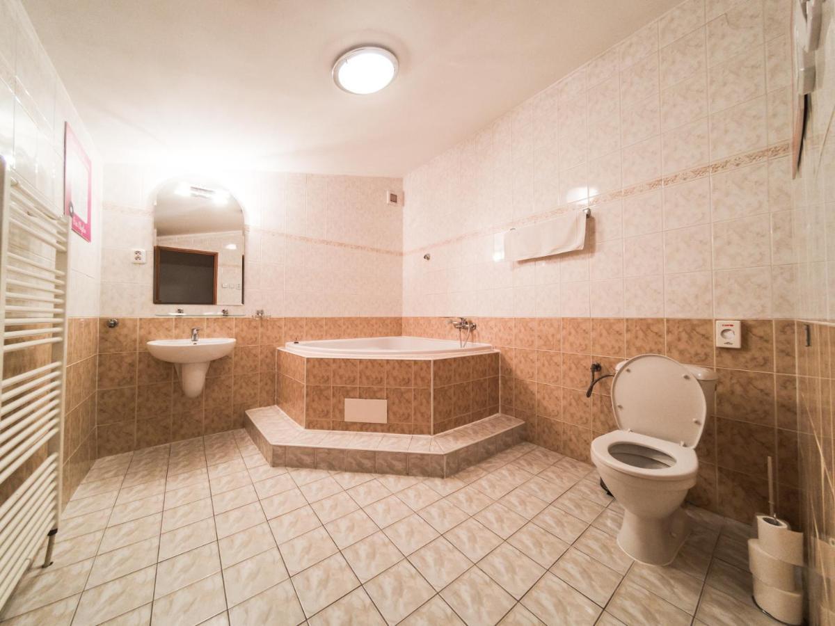 Penzion Atlas Liptovský Mikuláš Exterior foto